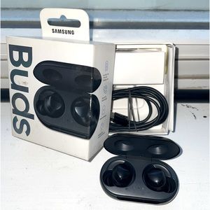 SOLD** Samsung Galaxy Bluetooth Buds